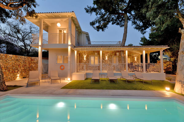 lagonissi residence