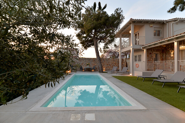 lagonissi residence